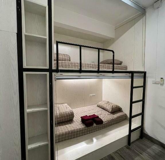 اتاق استاندارد با سرویس بهداشتی مشترک, Comfy Crib Hostel