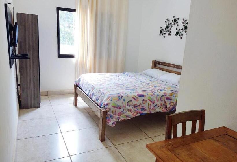 Superior Oda, Hostel Dela