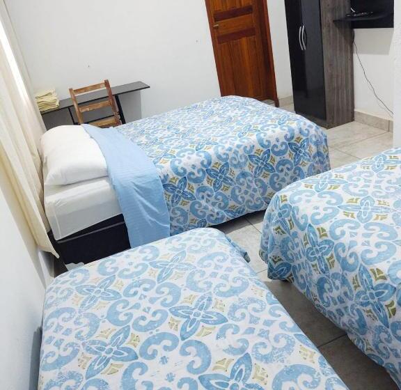 Aile Odası, Hostel Dela
