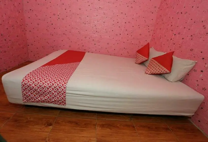 Standard Room, Penginapan Dison Redpartner