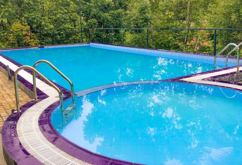 プールビュースタンダードルーム, Red Letter