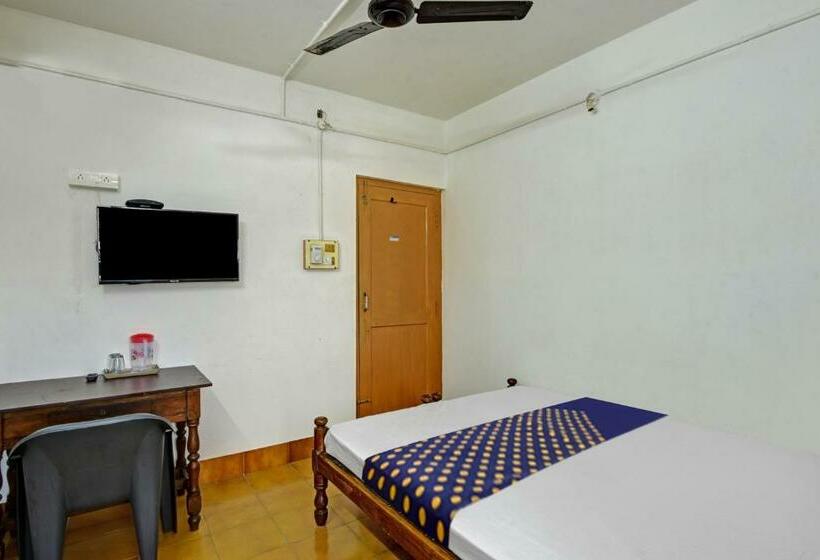 Номер Стандарт, Spot On Vinayaka Tourist Home