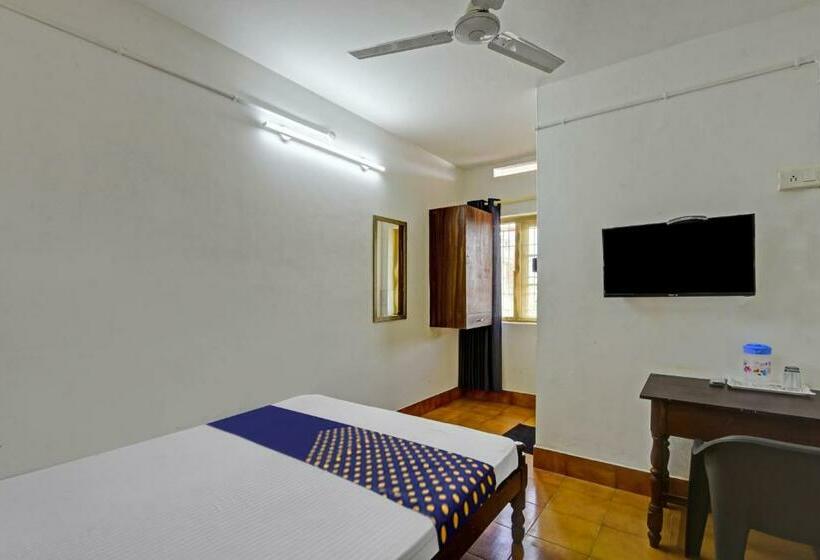 Номер Стандарт, Spot On Vinayaka Tourist Home