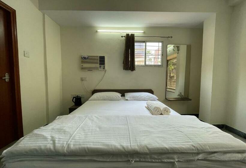 Standard Room, Arihant Guest House