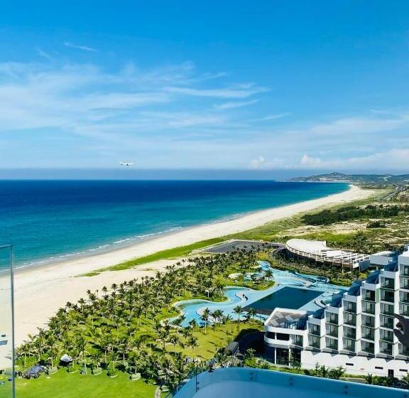 اتاق لوکس با چشمانداز دریا, Arena Cam Ranh Beach Resort