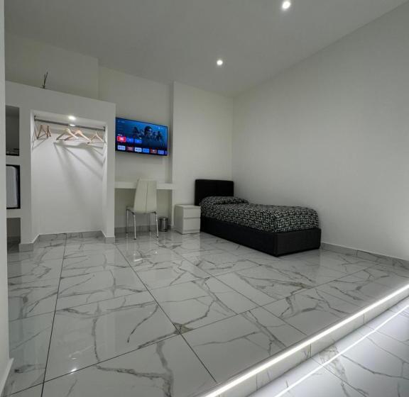 اتاق لوکس سه تخته, B&b Rossini Luxury 3