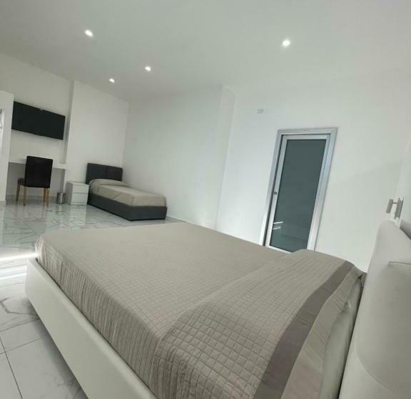 اتاق لوکس سه تخته, B&b Rossini Luxury 3