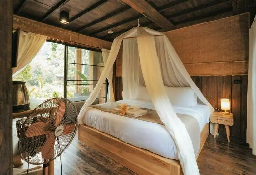Standard-huone Terassi, อุ่นไอมาง สะปัน