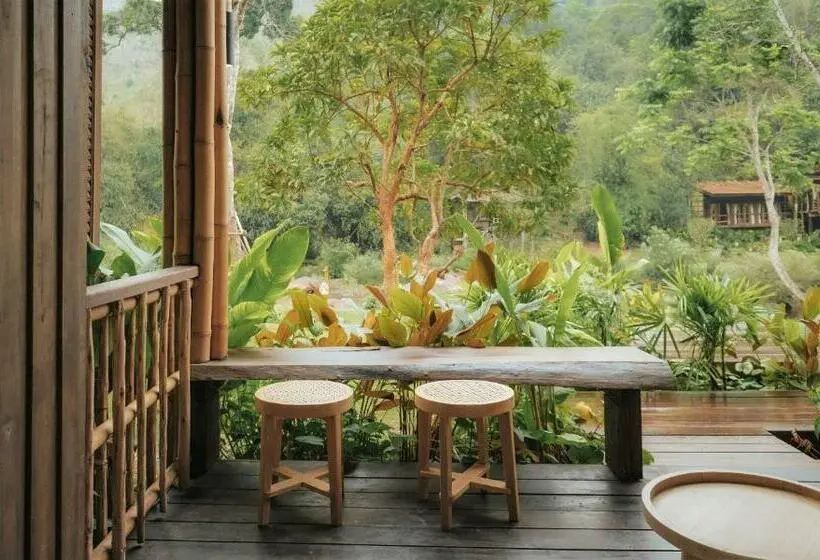 Standard-huone Terassi, อุ่นไอมาง สะปัน