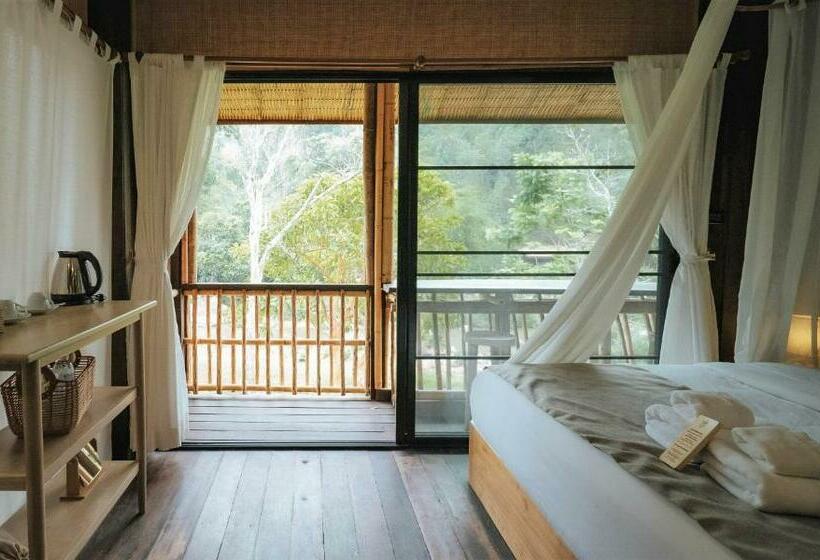 스탠다드 발코니 룸, อุ่นไอมาง สะปัน