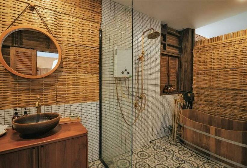 스탠다드 발코니 룸, อุ่นไอมาง สะปัน