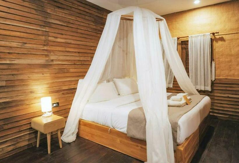 디럭스 4인 룸, อุ่นไอมาง สะปัน