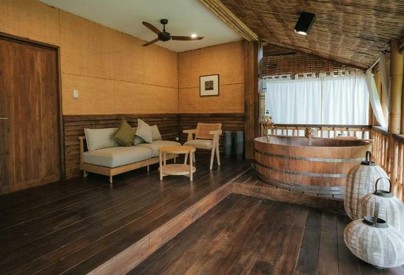 디럭스 4인 룸, อุ่นไอมาง สะปัน