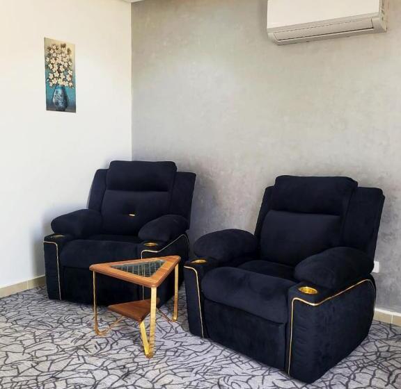 سوییت لوکس, Jasmine Inn Deluxe