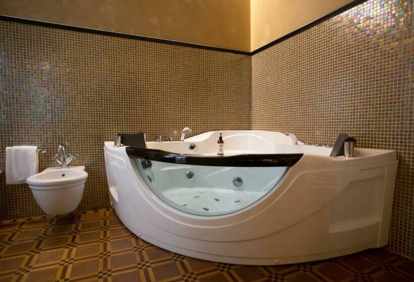 스탠다드 자쿠지 룸, La Casa Di Loto Suite