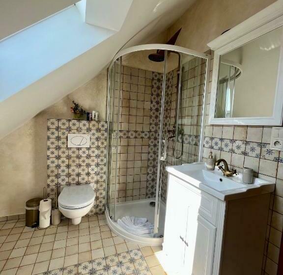 חדר סטנדרט עם מרפסת, Zámeček   Chateau Lány   Depandance Stroodel