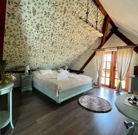 חדר סטנדרט עם מרפסת, Zámeček   Chateau Lány   Depandance Stroodel