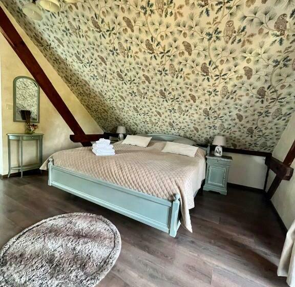 חדר סטנדרט עם מרפסת, Zámeček   Chateau Lány   Depandance Stroodel