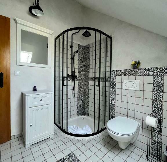 Номер Стандарт с Балконом, Zámeček   Chateau Lány   Depandance Stroodel