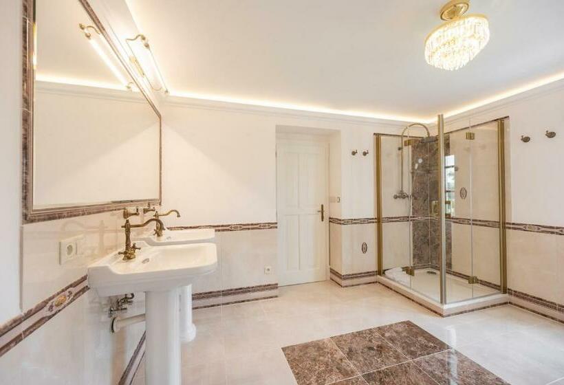 Номер Deluxe, Zámeček   Chateau Lány   Depandance Stroodel
