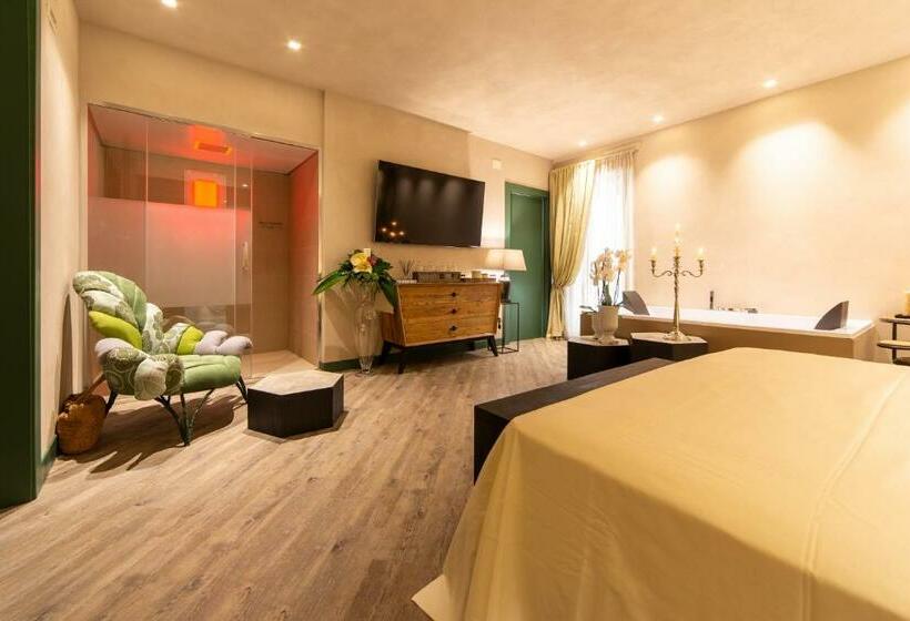 اتاق لوکس با تخت بزرگ, Corte Rossetti Relax Assoluto E Luxury Urban Spa