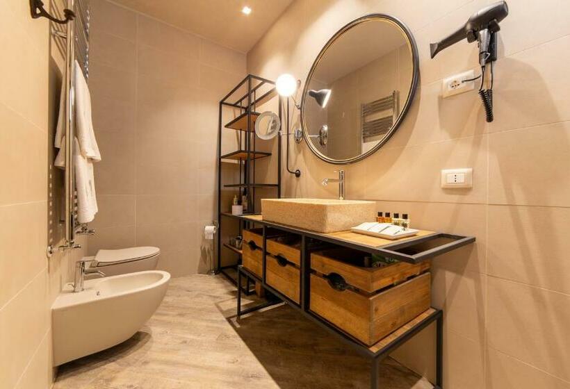 غرفة ديلوكس سرير كينج, Corte Rossetti Relax Assoluto E Luxury Urban Spa