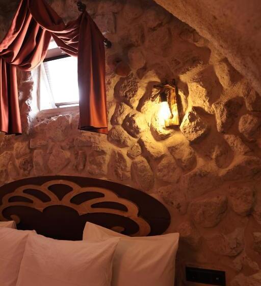 اتاق لوکس, Stone Owl Otel & Restaurant