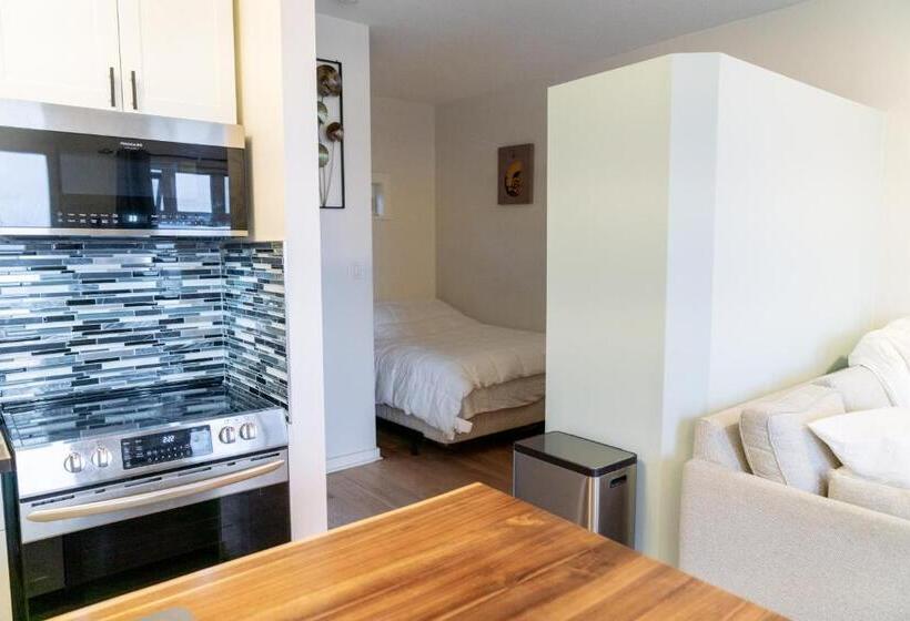 海の見える1ベッドルームアパートメント, Lunar Cove Inn