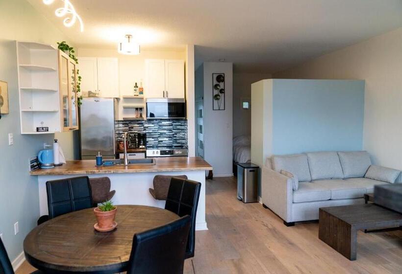 海の見える1ベッドルームアパートメント, Lunar Cove Inn