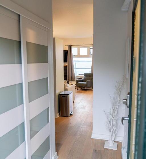 海の見える1ベッドルームアパートメント, Lunar Cove Inn