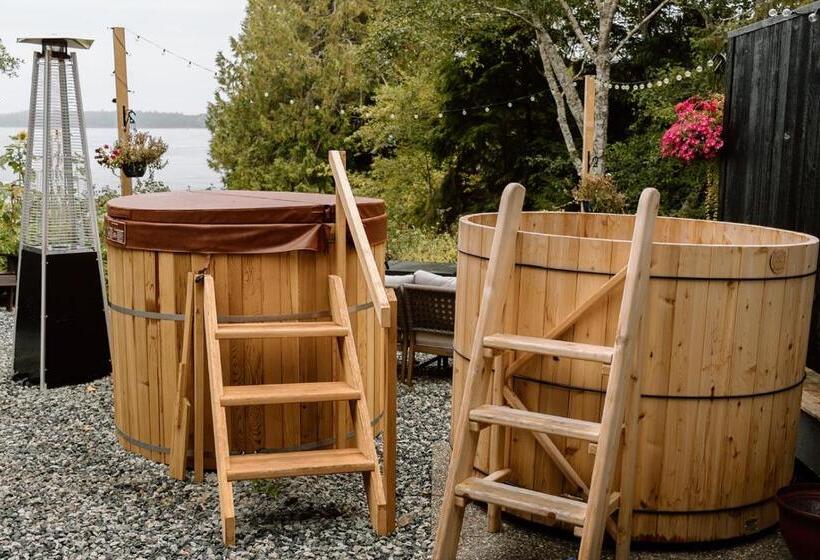 キングサイズベッドのスイートルーム, Lunar Cove Inn