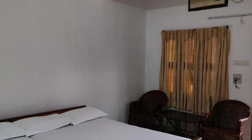 标准三人间, Raja Palace Resort & Mini