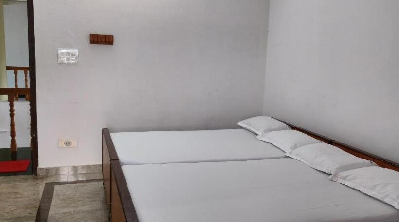 スタンダードトリプルルーム, Raja Palace Resort & Mini