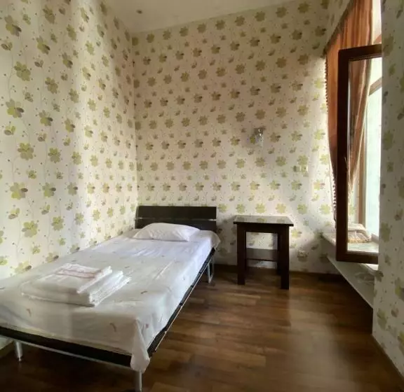 اتاق استاندارد یک نفره, Guest House Eli