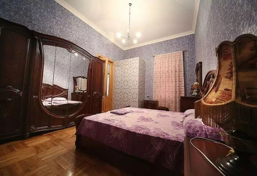 اتاق لوکس, Guest House Eli