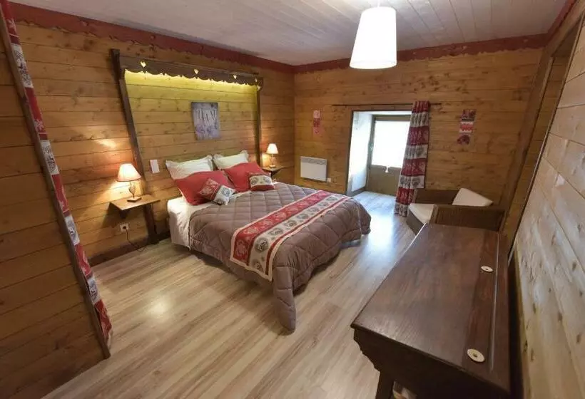 スーペリアールーム, Chambres D Hôtes Coeur De Bastié Et Ranch Du Lévézou