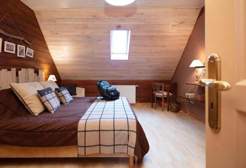 غرفة عائلية, Chambres D Hôtes Coeur De Bastié Et Ranch Du Lévézou