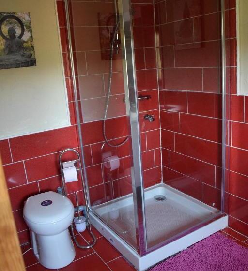 패밀리 룸, Chateau Des Aiguilles