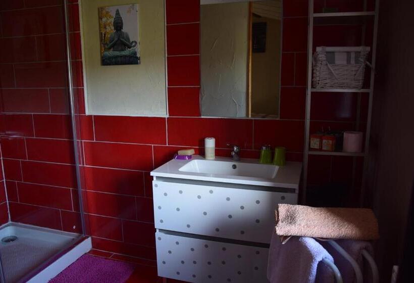 패밀리 룸, Chateau Des Aiguilles