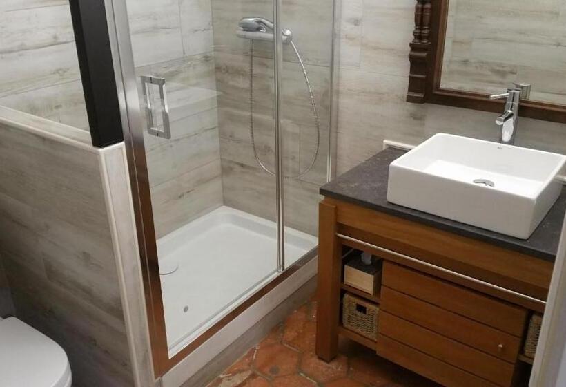 스탠다드 룸, Chateau Des Aiguilles