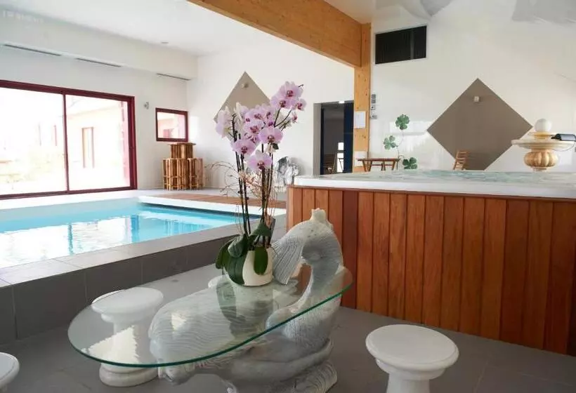 Standard-studio, Domaine De Kerzuat