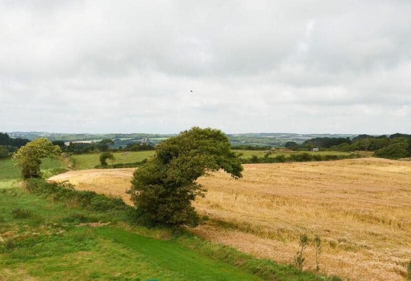 标准工作室, Domaine De Kerzuat