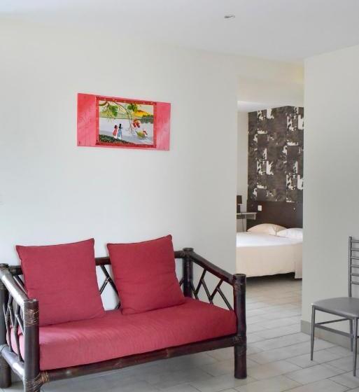 标准工作室, Domaine De Kerzuat