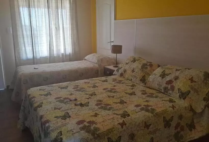 デラックスの４人部屋, Altos De Adonai