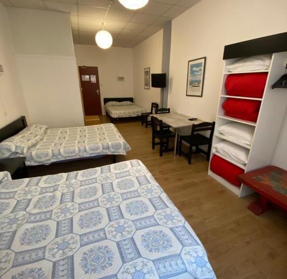 家庭间, Hôtel Belle Vue D'angleterre