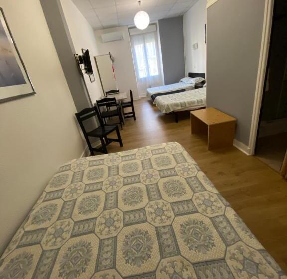 家庭间, Hôtel Belle Vue D'angleterre