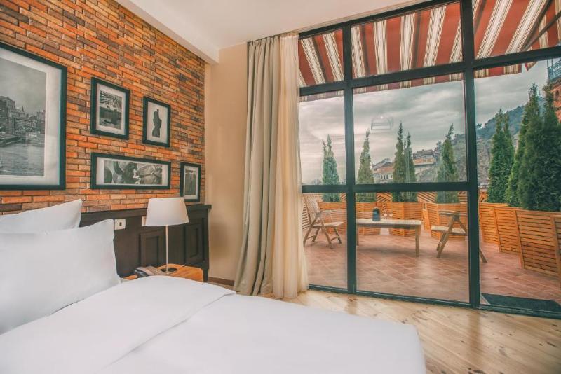 Deluxe Room, Kisi Boutique