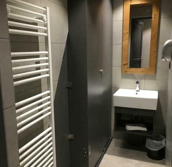 标准间, Moontain Hostel