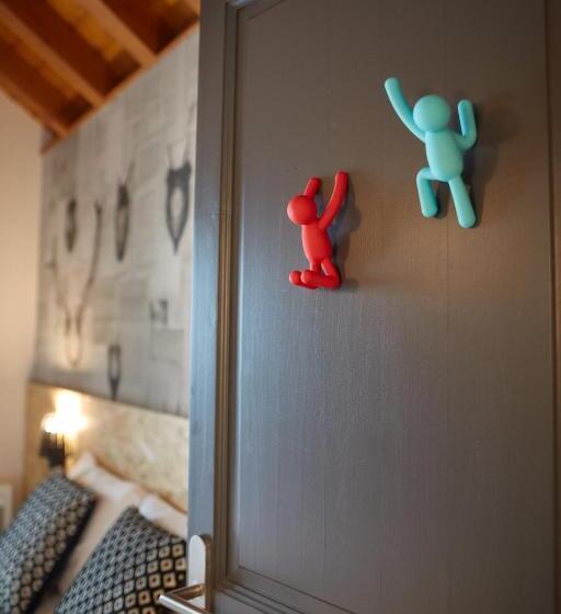 Номер Премиум, Moontain Hostel