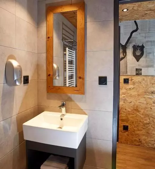 Camera Premium, Moontain Hostel